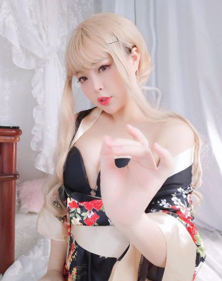 欧美猛男男办公室激情