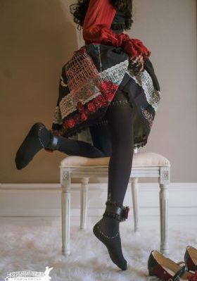 动漫女被黄漫扒衣